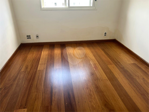 GRAND SPACE PINHEIROS