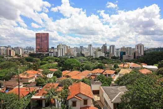 MANSÃO DOS PINHEIROS