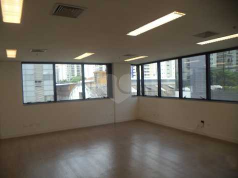 CONJUNTO COMERCIAL AQUÁRIUS