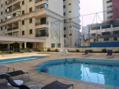 Condomínio Tennis Village