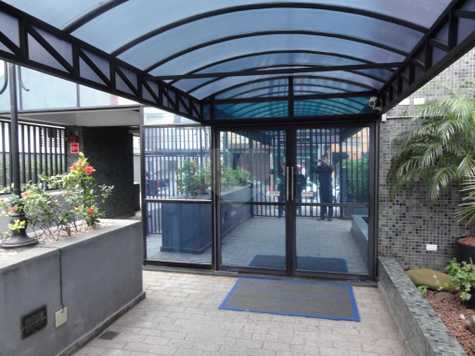 Centro Empresarial Vari