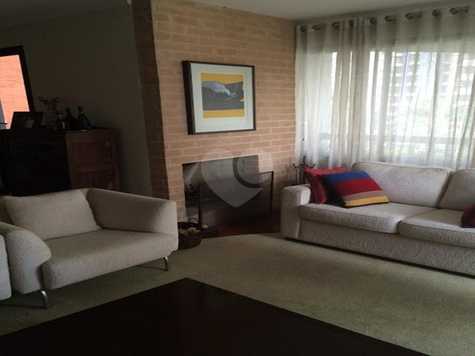 FOUR SEASONS BUILDING