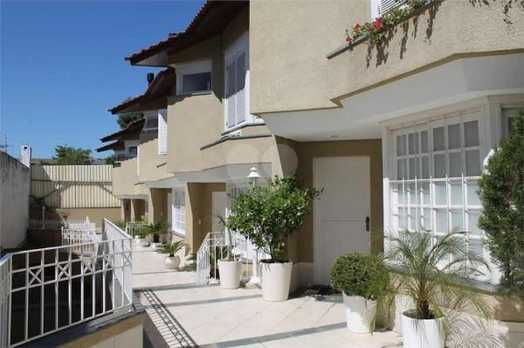 CONDOMÍNIO SAINT CLAIRE