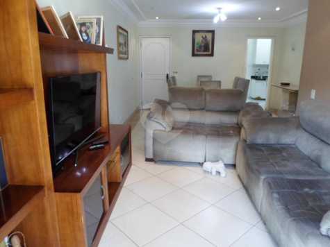 MANSÃO DE PINHEIROS