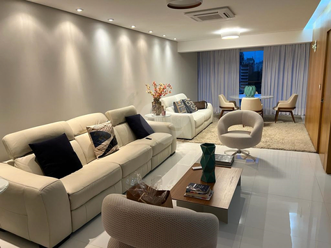 Vila Nova Luxury Home Design