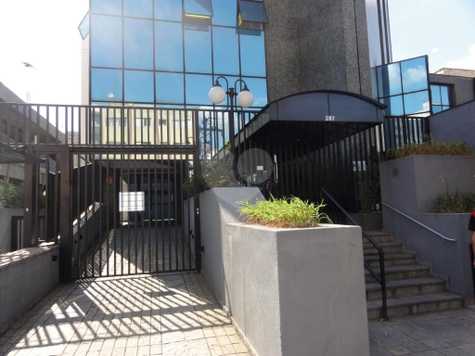 Centro Empresarial Vari