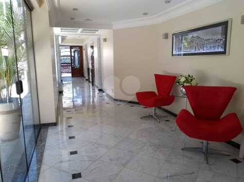 Condomínio Edifício Crystal