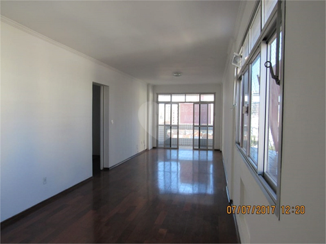 Edifício Residencial Lucilia M. R. Correa