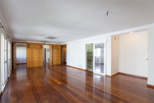 MANSÃO RENOIR