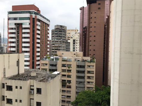 REGENCY TOWER E ROYAL TOWER