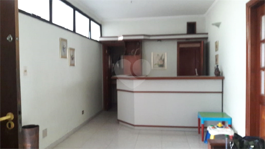 Comercial Pasteur