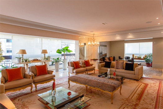 CHATEAU DE CHEVERGNY