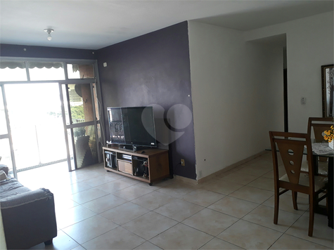 Rua Fernandes Pinheiro 30