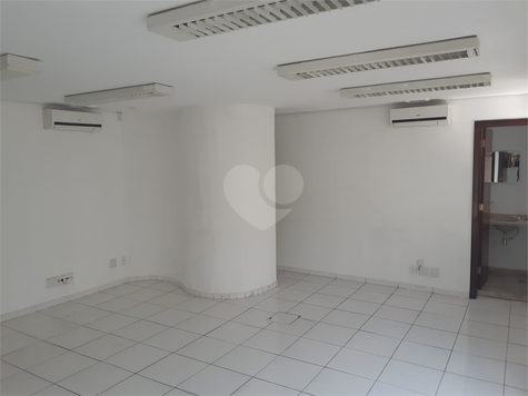 Edifício Columbus Tower 