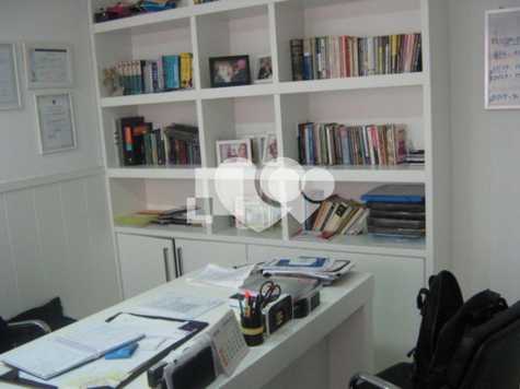 Edifício Centro Profissional Dezesseis De Julho