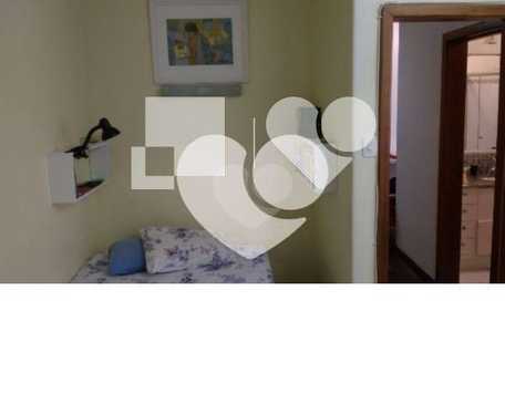 RUA LOPO GONÇALVES,493