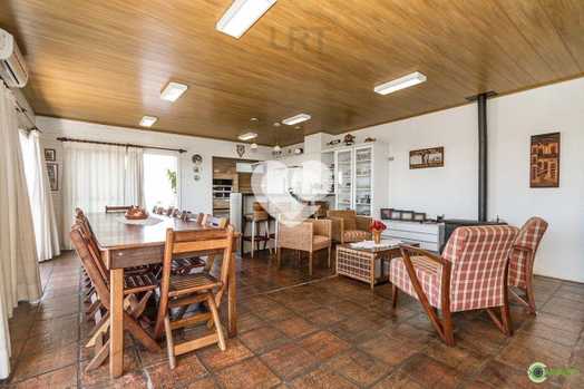 RUA CARLOS HUBER,442