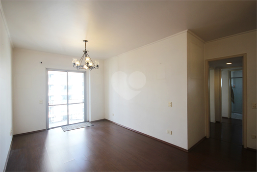 MANSÃO DE PINHEIROS