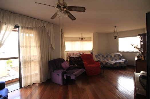 MANSÃO BILLIE HOLIDAY