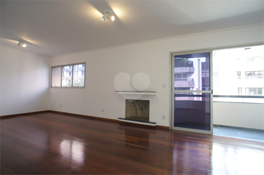 BOULEVARD ILLE DE LA CITE