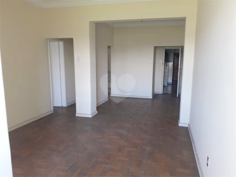 Condomínio Edifício Paulo de Frontim