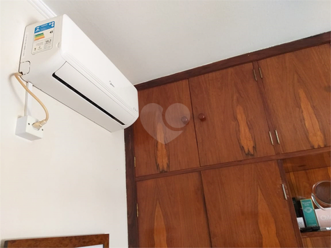 Hellal - Galeria Center Santana