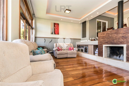 TRIPLEX MOEMA