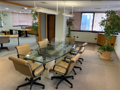 RUA JOAQUIM FLORIANO,243