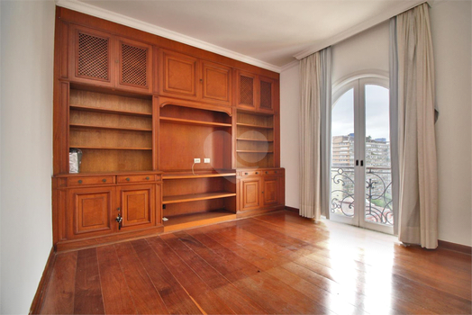 EDIFÍCIO DORA CUNHA BUENO