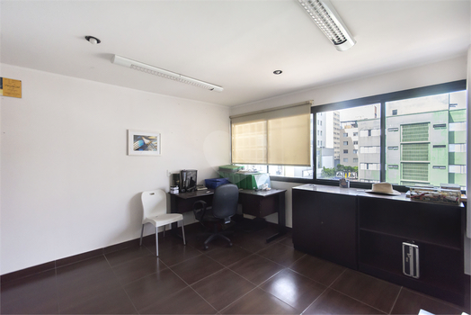 Conjunto Comercial 