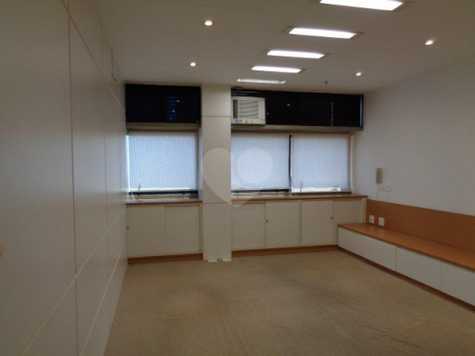 MOEMA OFFICE BUILDING