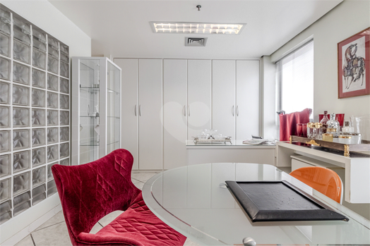 MADISON FLEX OFFICES