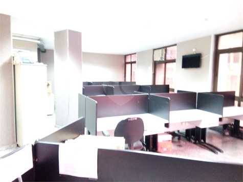 EDIFÍCIO DAS BANDEIRAS