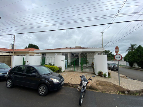Venda Casa térrea São Carlos Centro 1