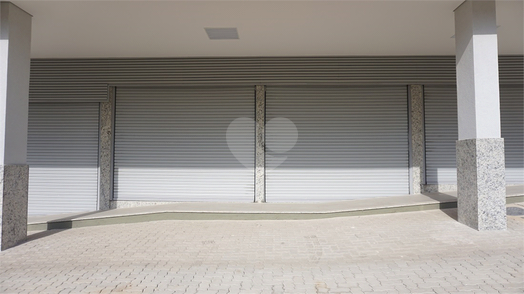 Cap. Ferrat Comercial