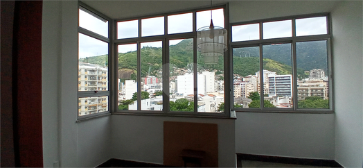 Edifício “ALMIRANTE COCHRANE”