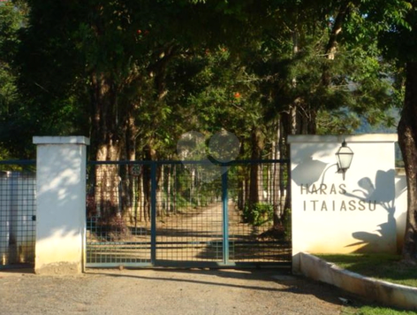 Venda Fazenda Arapeí Centro 1