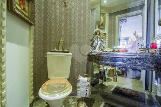 ILE ROYALE