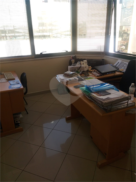 ED. EMPRESARIAL CANTAREIRA.