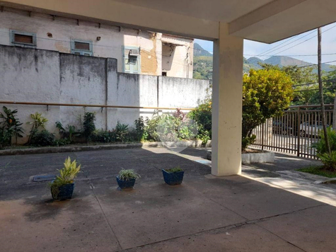 Condomínio do Edifício Henrique Silva de Araújo