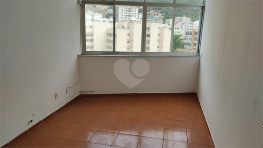 condominio centro comercial Senas Pena