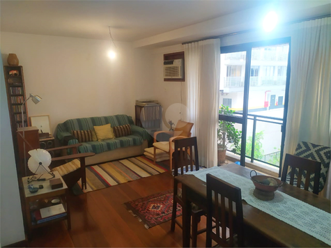 Edifício Tour de Babilônia