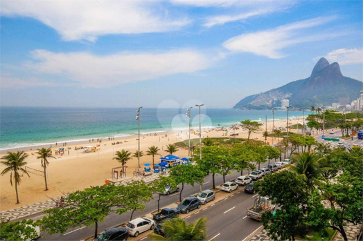 Condomínio do Edifício Vieira Souto lll