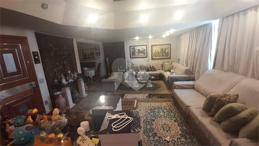 Condominio Edifício Mador