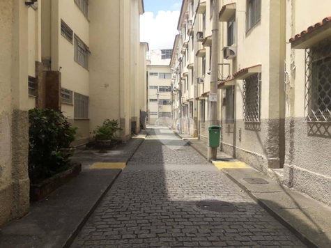Condominio Cirne Maia
