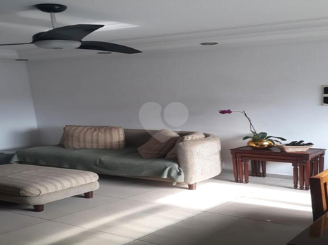 Edifício Carmem Cid Perez