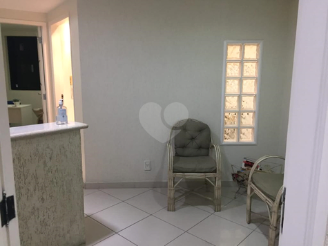 Santa Paula Office Building