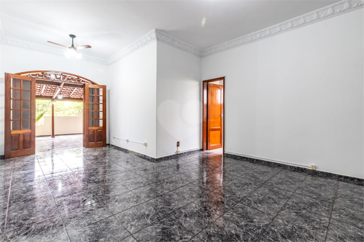 Edifício 4 de Novembro