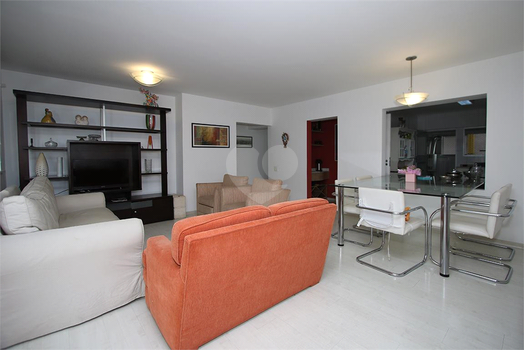 CONDOMÍNIO QUINTO ANDAR - 01415-001 - 1424