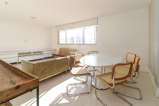 CONDOMÍNIO QUINTO ANDAR - 05409-010 - 1814